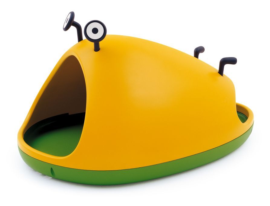 Gelbe Nido Höhle von Magis für Kinder, fantasievolle Spielhöhle mit grüner Basis und lustigen Details.